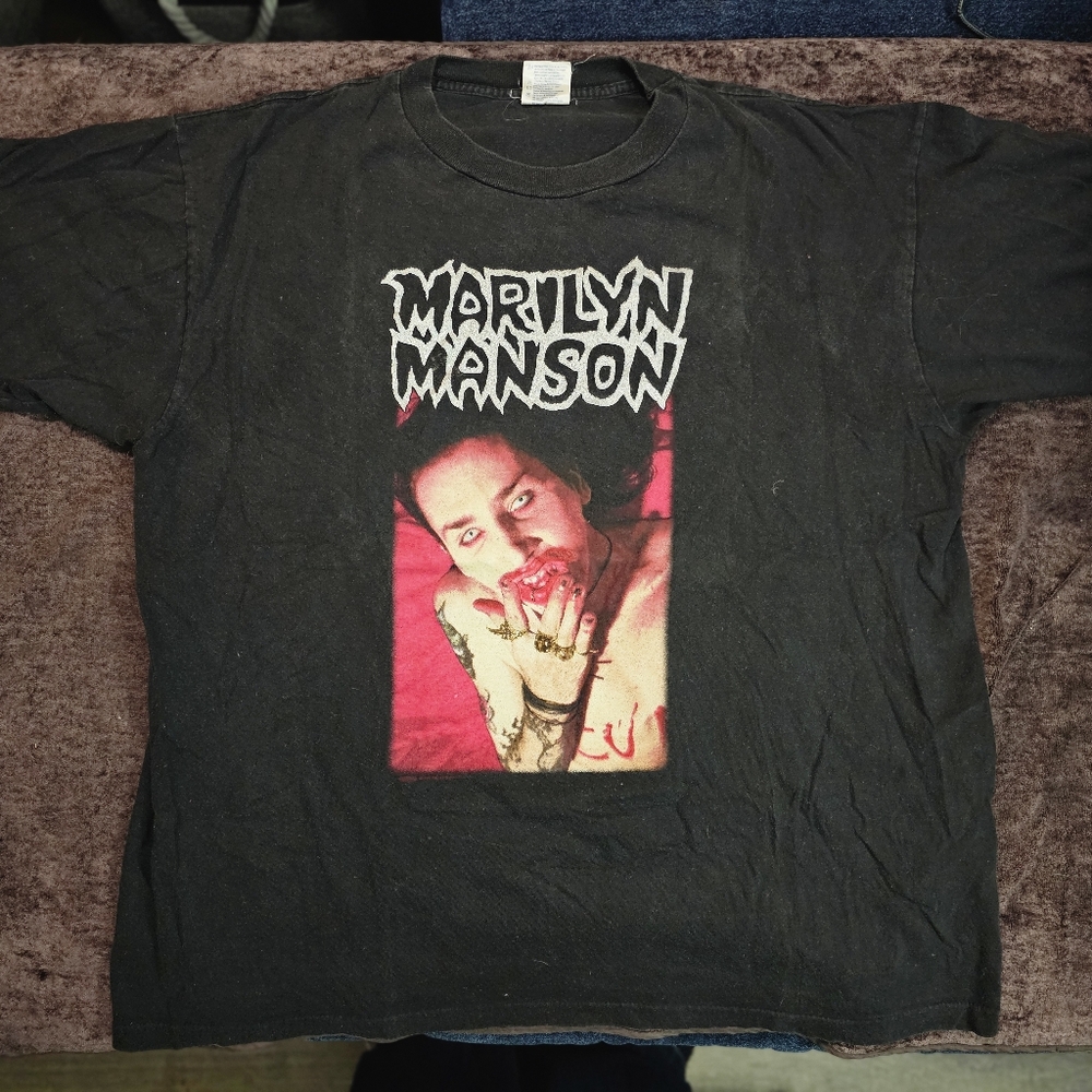 Gildan Black T-Shirt